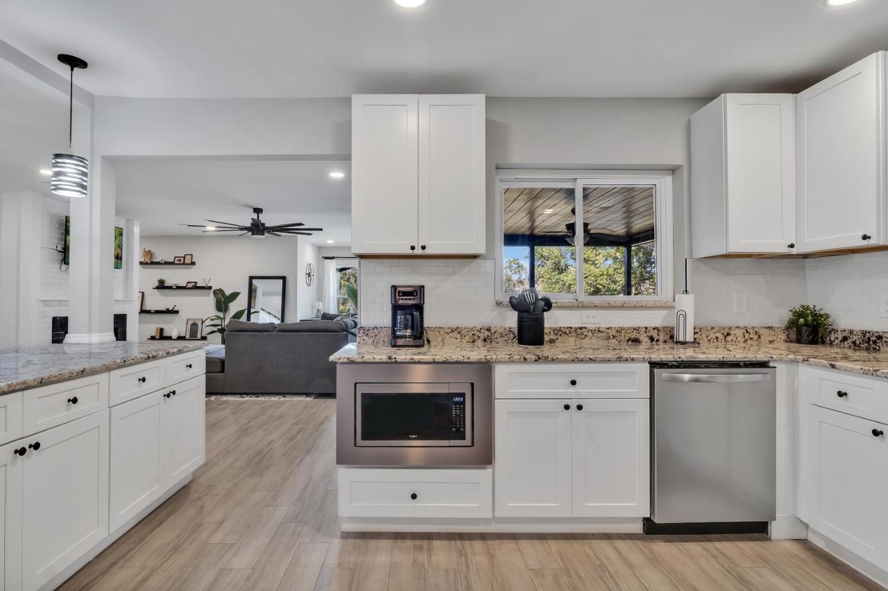 Modern Lake Front Casita Near Winter Park! 올랜도 외부 사진